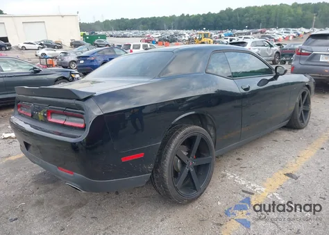 2016 Dodge Challenger Sxt z USA, uszkodzony, nr VIN 2C3CDZAG3GH351870